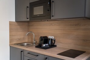 Kühlschrank, Mikrowelle, Geschirrspüler
