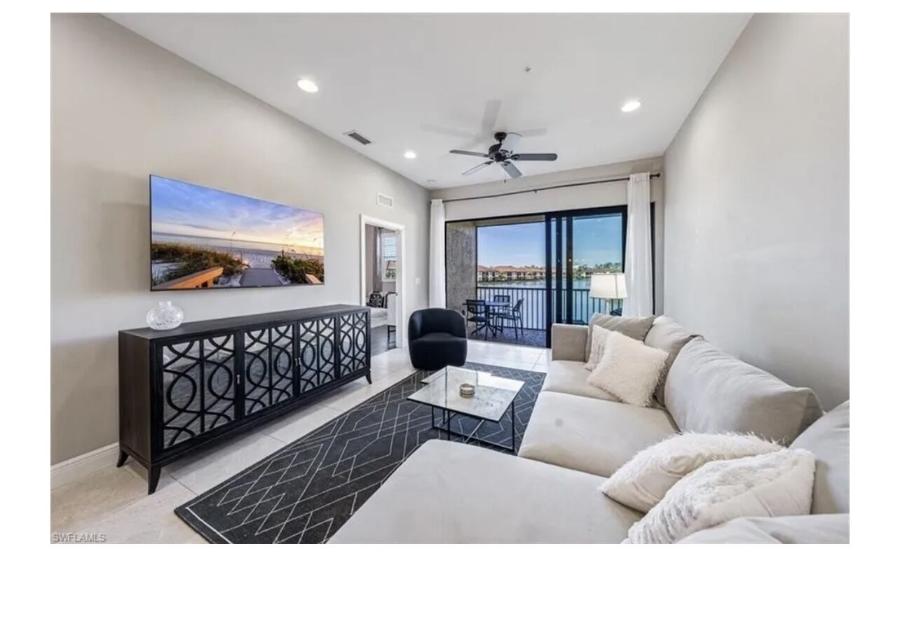 2 BR, 2 bath condo, den, lanai, pool, fitness room