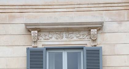 1940 Luxury Accommodations - Rubino Boutique Apartment