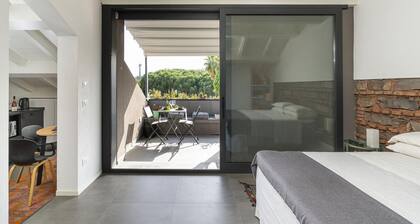 Design Apartment With Terrace by Wonderful Italy