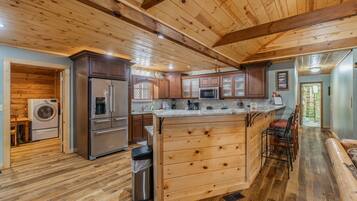 Cabin, Multiple Beds, Hot Tub, Mountain View | Private kitchen | Fridge, oven, stovetop, dishwasher