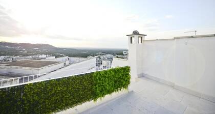 Scirocco Apartment With Terrace by Wonderful Italy
