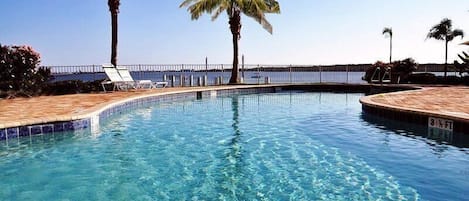 Piscine extérieure