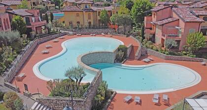 Borgo del Torchio A14 con Piscina by Wonderful Italy
