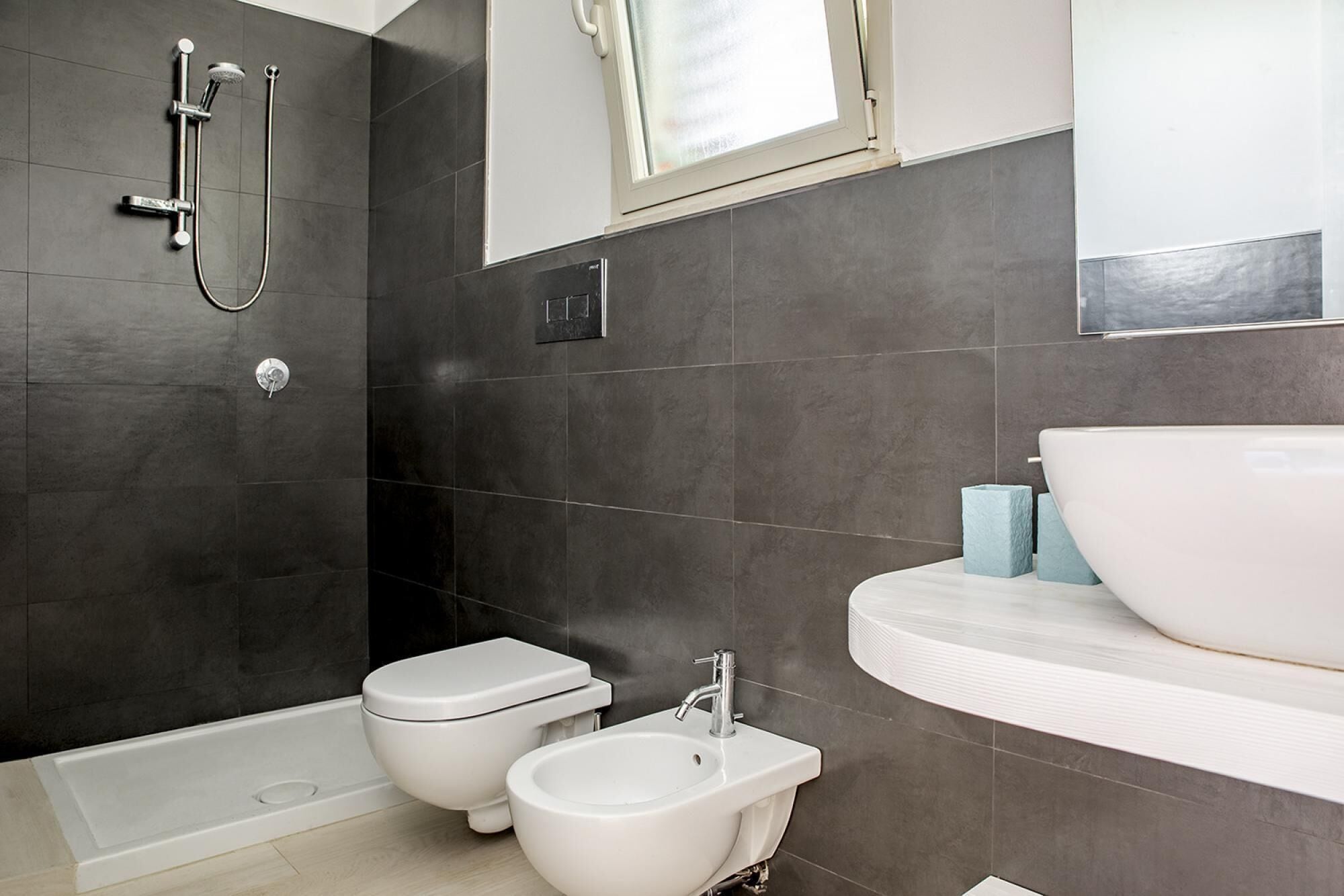 House | Bathroom