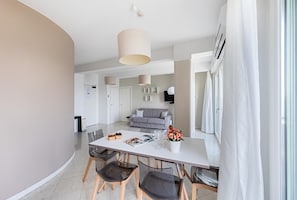Apartment | 2 bedrooms - Residenza Miralago With Pool - Two-bedroom Apartment With Lake View (Desenzano del Garda)