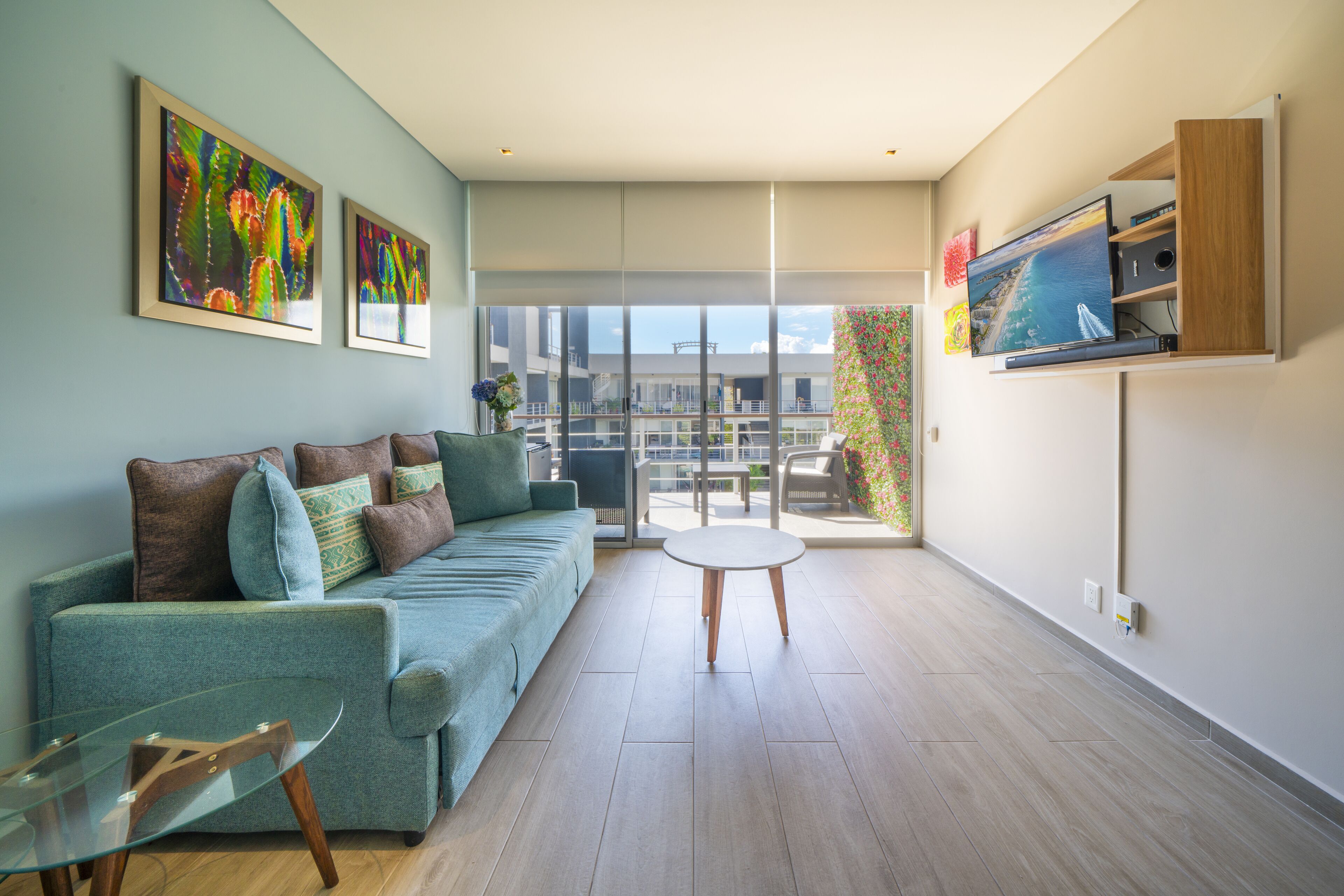 Departamento | Área de sala de estar | Smart TV de 40 pulgadas con canales digitales 