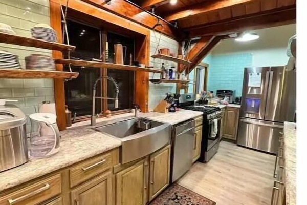 Refrigerador, microondas, horno, placa de cocina