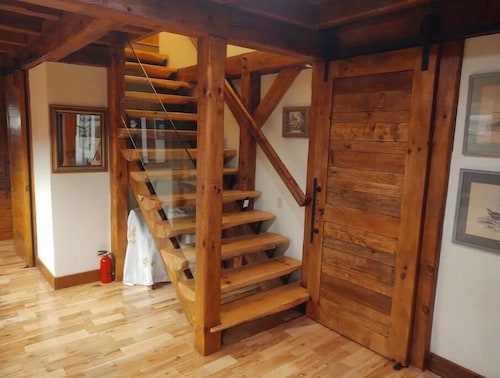 Remote private, w/5 acre pond and w/Shooting Range @ Devils Hopyard State Park 