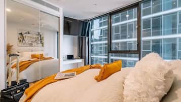 Desk, iron/ironing board, free WiFi, bed sheets