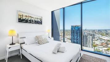 Desk, iron/ironing board, free WiFi, bed sheets