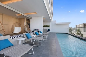 Infinity-Pool