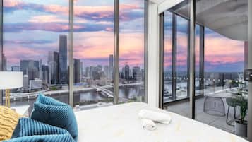 3 Schlafzimmer, Schreibtisch, Bügeleisen/Bügelbrett, kostenloses WLAN