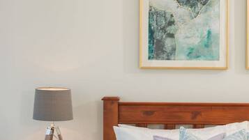 Desk, iron/ironing board, free WiFi, bed sheets
