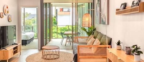 TV, Netflix, streaming services