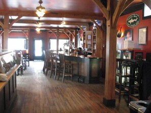 Bar (in der Unterkunft)