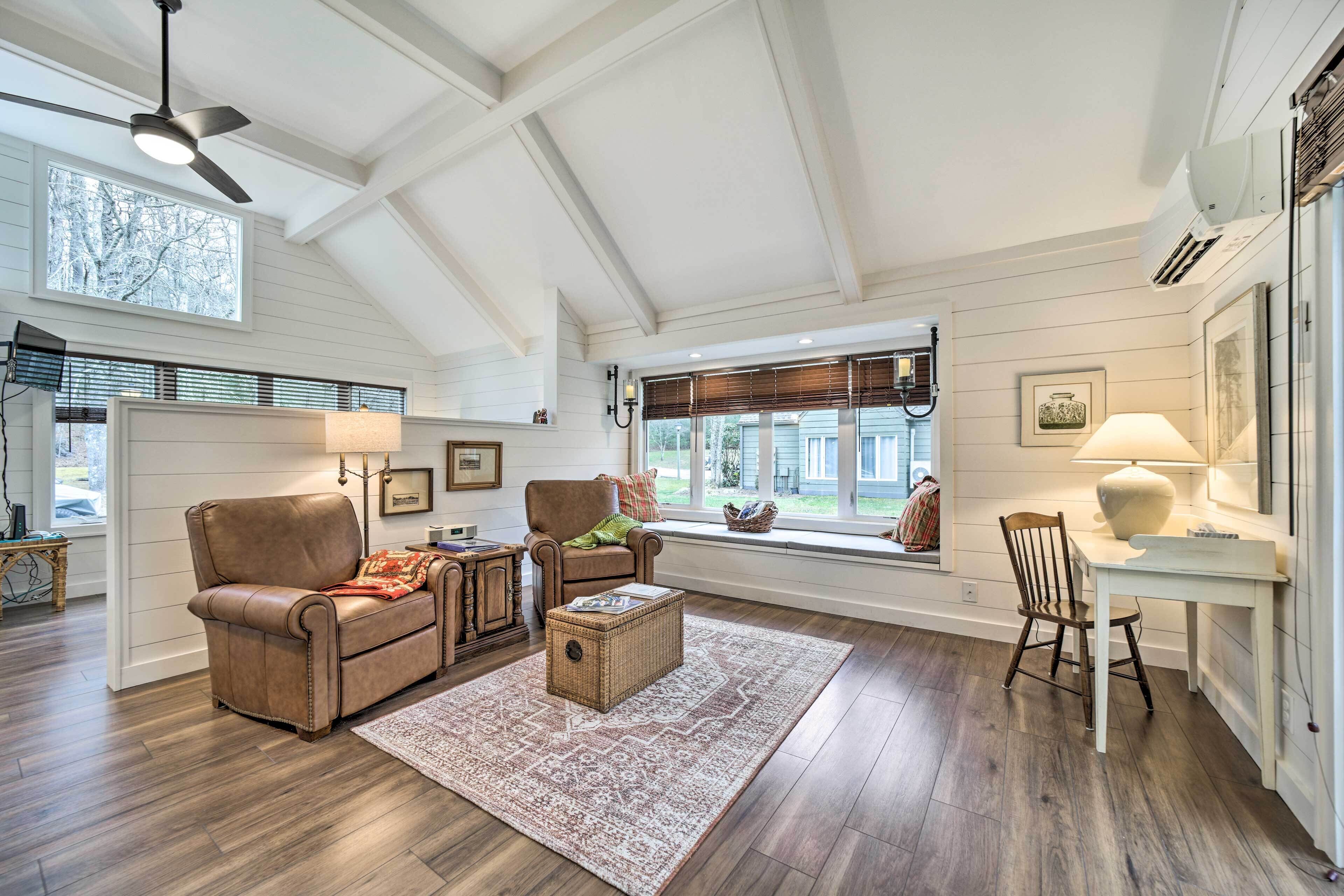 North Carolina Studio Condo: 1/2 Mi to Skiing