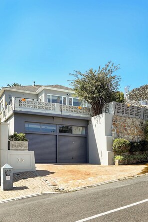 Exterior - Splendido - Beautiful Villa with magnificent pool (Cape Town)