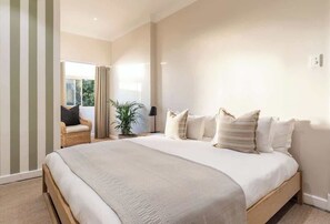 5 chambres, bureau, fer et planche à repasser, Wi-Fi