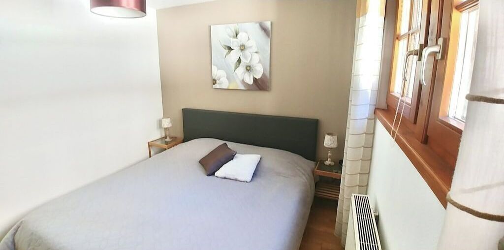1 chambre, lit parapluie, Wi-Fi, draps fournis