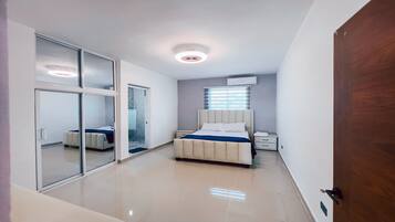 10 habitaciones, tabla de planchar con plancha y wifi gratis