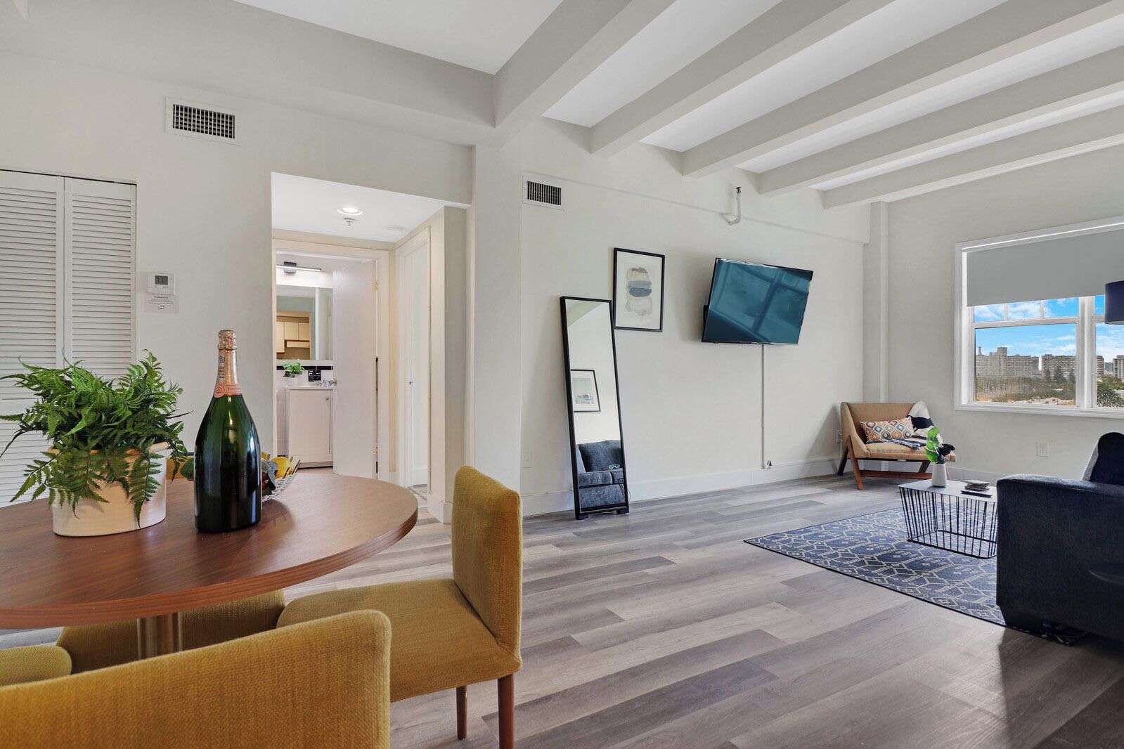 Televisión LCD 32 pulgadas con canales de televisión digitales