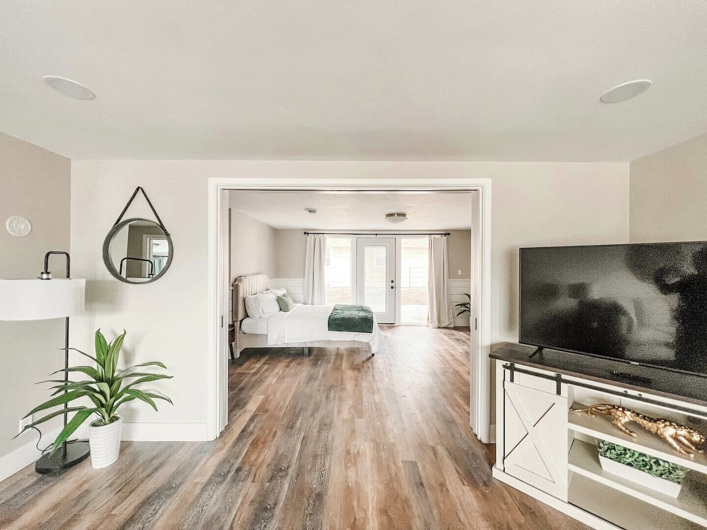 4 soverom, strykejern/-brett, wi-fi (inkludert) og sengetøy