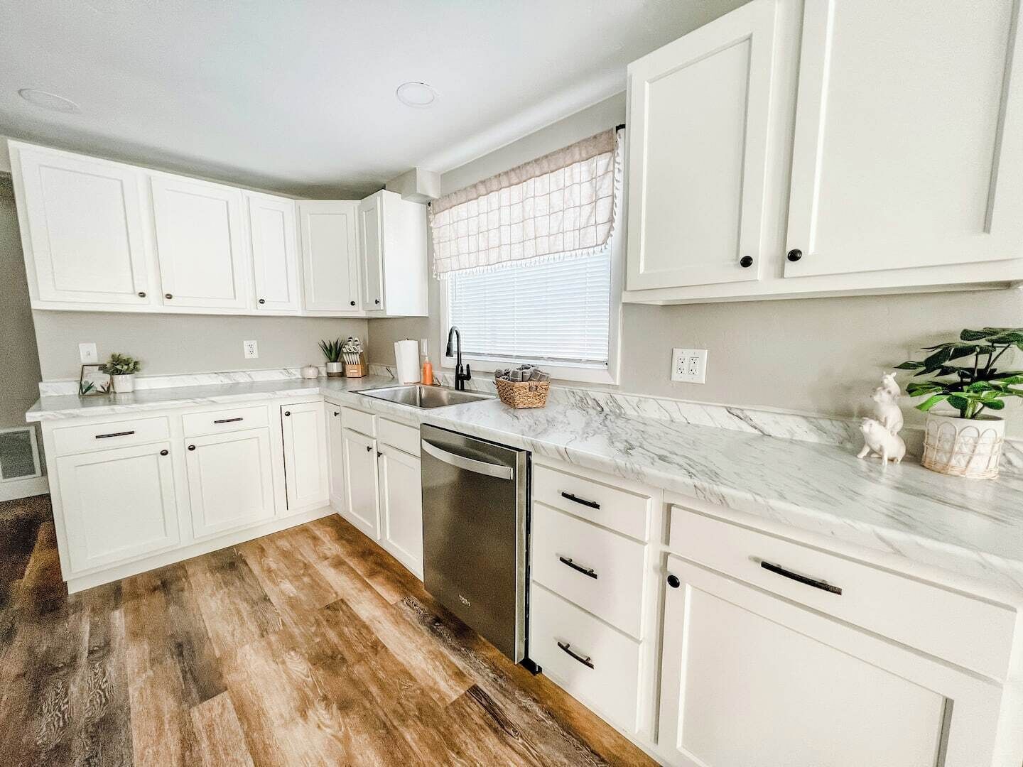 Frigorífic, microones, forn i placa de cuina 