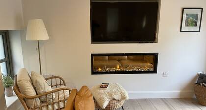 The Coach House, Clonakity. 1 bed apartment