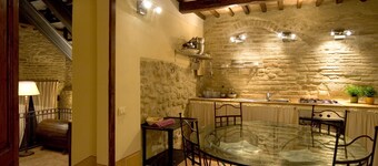 Perugino vacation apartment with garden and pool