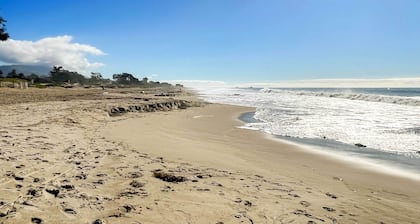 Quiet Carpinteria Cottage By Town & Beaches