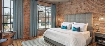 GORGEOUS 2 BR on MAIN #1