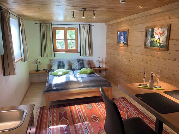 1 bedroom, WiFi, bed sheets