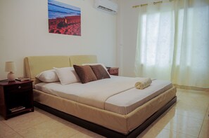 3 chambres, bureau, accĂšs au Wi-Fi (inclus), literie fournie