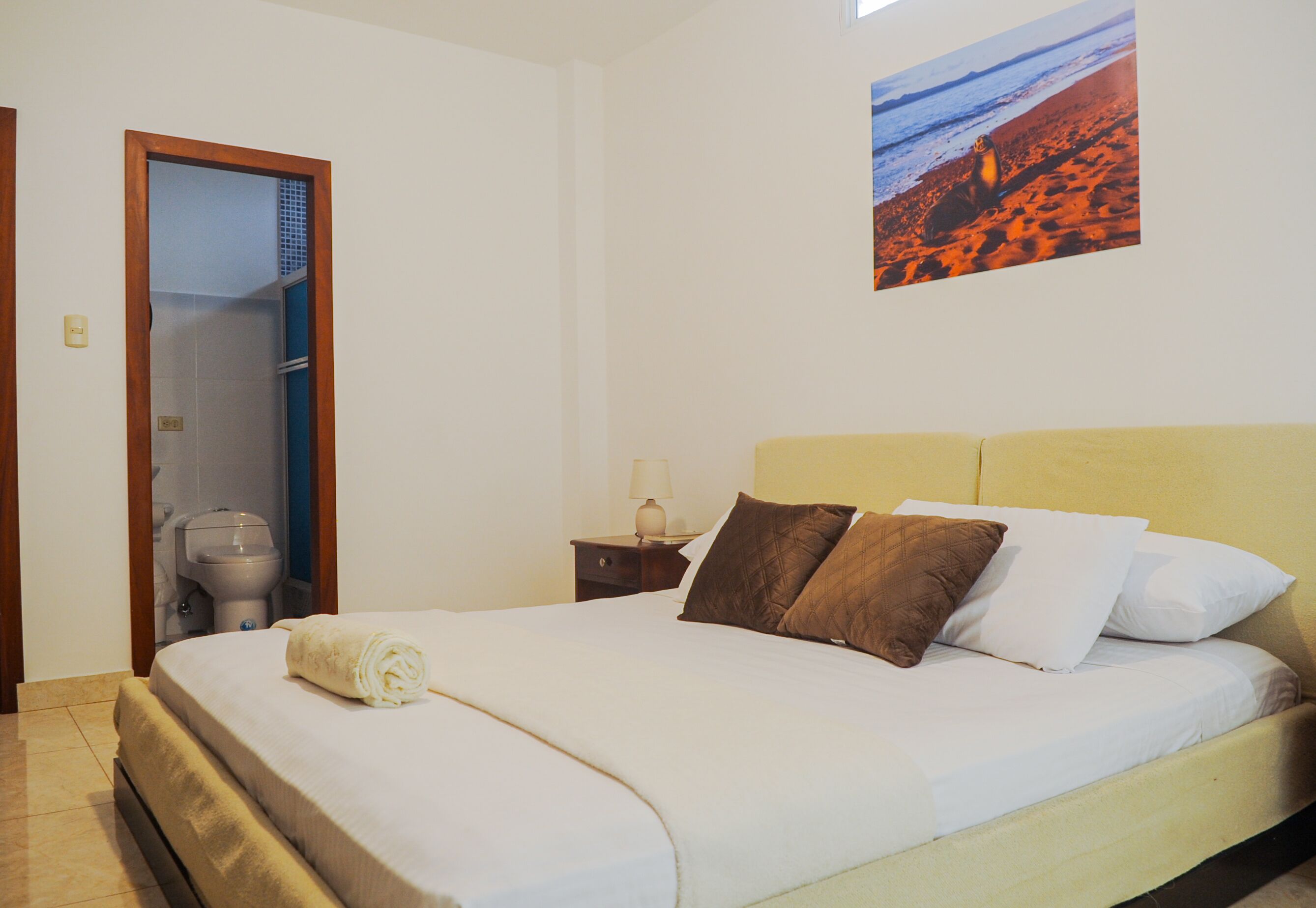 3 bedrooms, desk, free WiFi, bed sheets