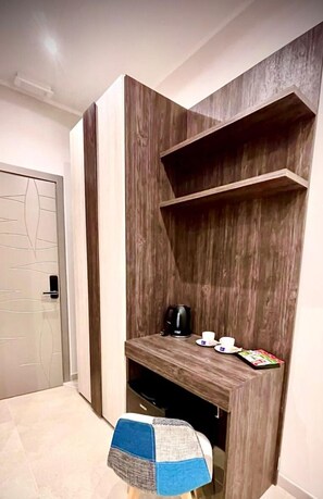 Deluxe Room Diamante | Hypo-allergenic bedding, minibar, in-room safe, desk - B&B Terrazza Nazionale (Naples)