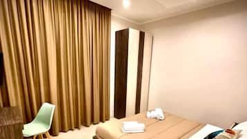 Deluxe Double Room, 1 Double Bed, Private Bathroom, City View