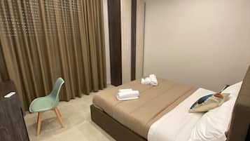 Deluxe Double Room Topazio | เครื่องนอนป้องกันสารก่อภูมิแพ้, มินิบาร์, ตู้นิรภัยในห้องพัก, โต๊ะทำงาน