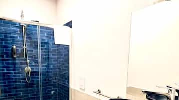 Deluxe Room Diamante | Bathroom