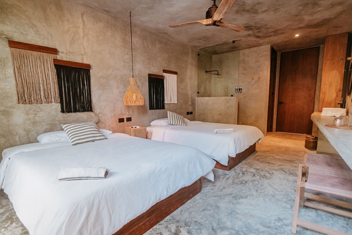 Private Garden Double Beds | Peralatan tempat tidur premium, Wi-fi percuma, cadar katil 