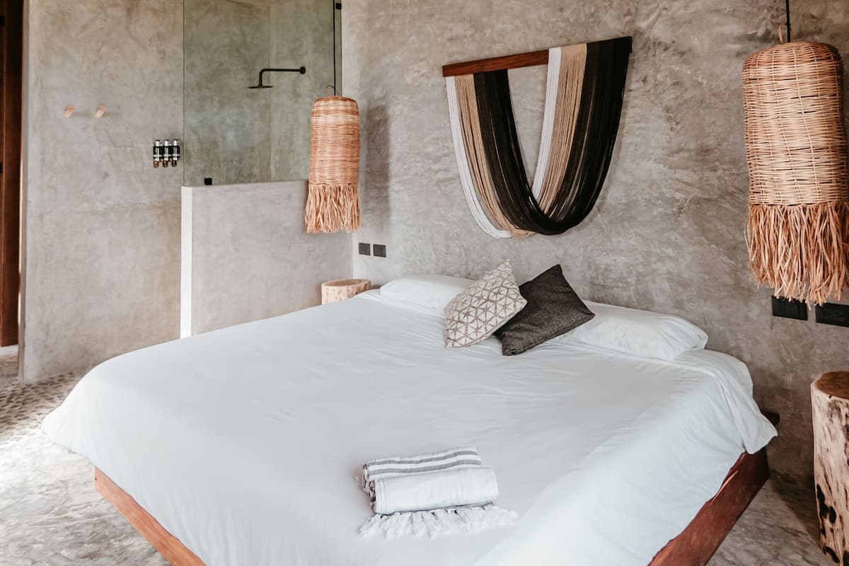 Private Balcony Room | Peralatan tempat tidur premium, Wi-fi percuma, cadar katil 