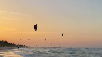 Surfing/bodyboarding