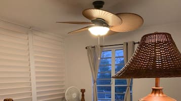 1 bedroom, free minibar, individually decorated, individually furnished
