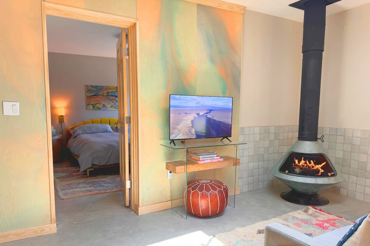 Appartement Design, plusieurs lits, cheminée, rez-de-chaussée | Coin séjour