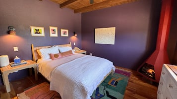 Poni Suite | 2 bedrooms, premium bedding, down duvets, memory-foam beds