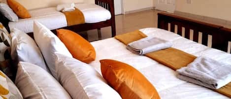 Maison | 4 chambres, accĂšs au Wi-Fi (inclus), literie fournie
