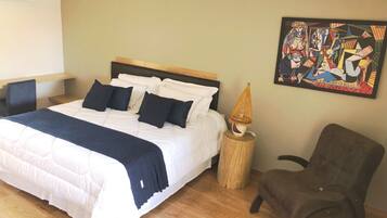 Superior-Suite, 1 Schlafzimmer | Bettwäsche aus ägyptischer Baumwolle, hochwertige Bettwaren, Minibar