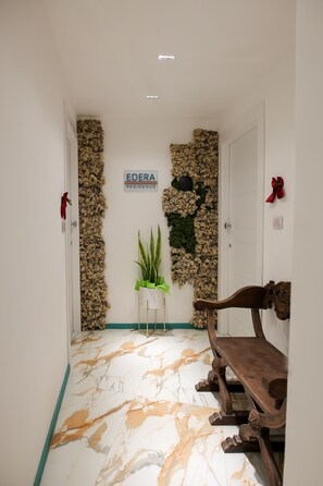 Basic Room | Down comforters, in-room safe, free WiFi, bed sheets - Edera Residence  (Naples)