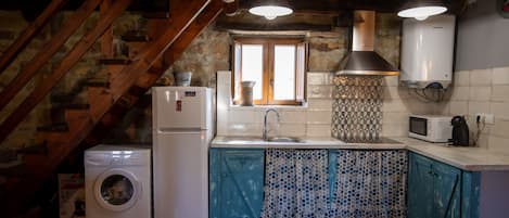 Micro-ondes, four, plaque de cuisson