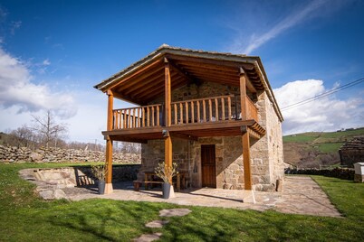 Cabin Pasiega Las Suertes